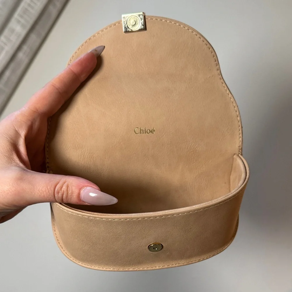 EUC CHLOE Elegant Tan Leather Sunglasses Glasses Case or Clutch - Picture 5 of 6